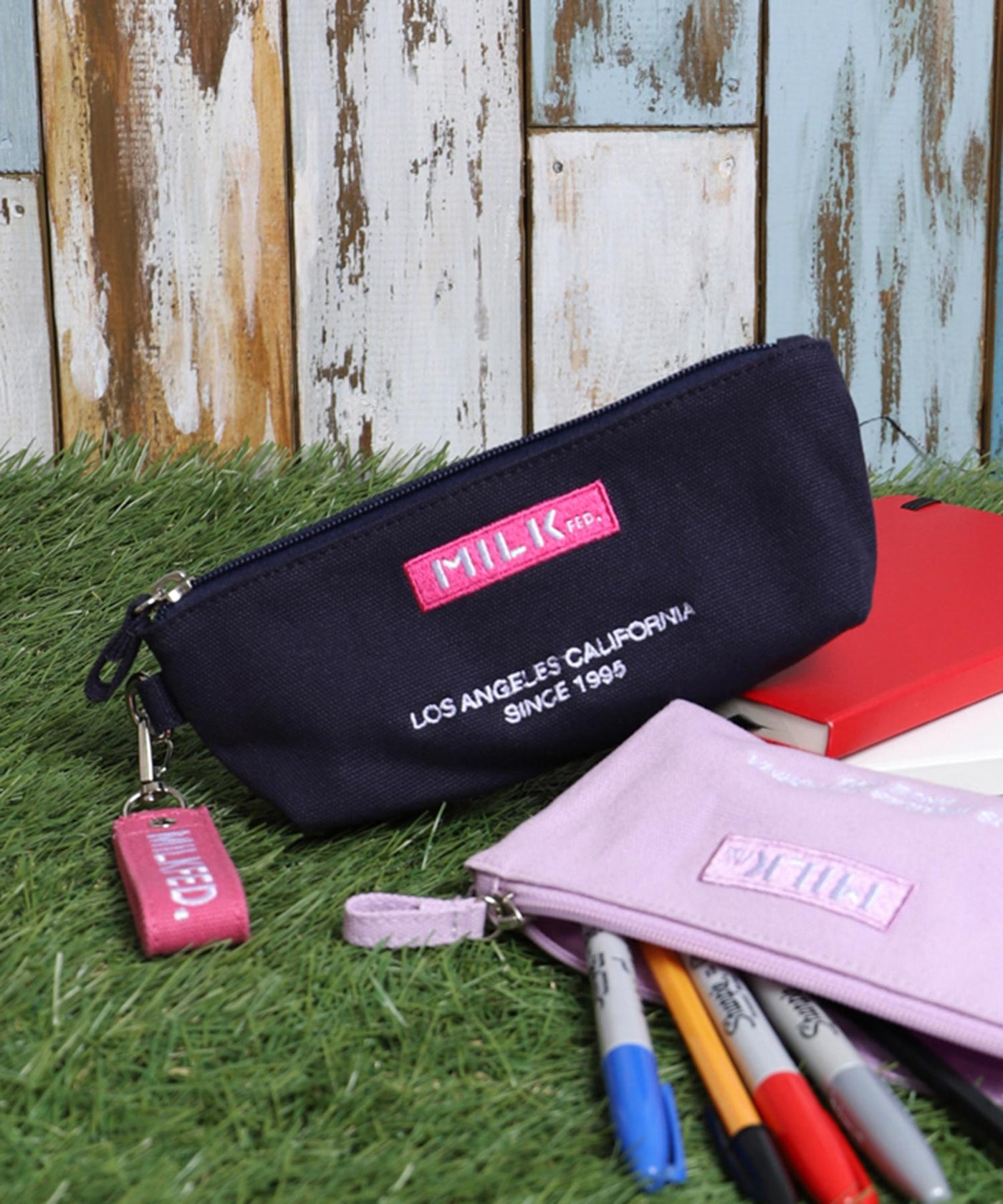 【LIFE STYLE】EMBROIDERED BAR PENCIL CASE MILKFED.